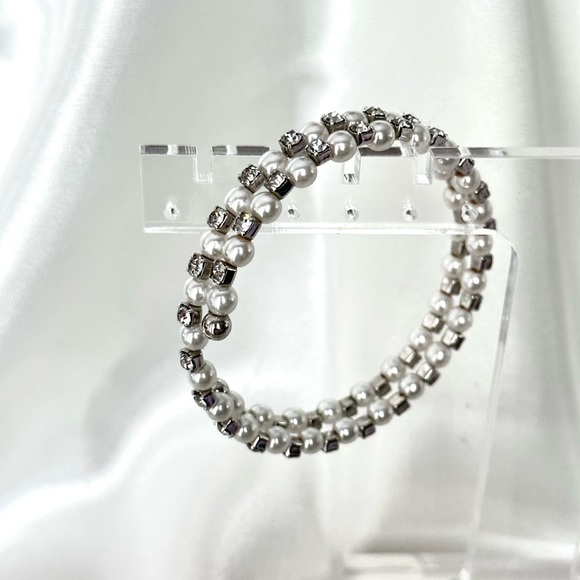 Vintage Pearl and Rhinestone Wrap Bracelet - Picture 6 of 16